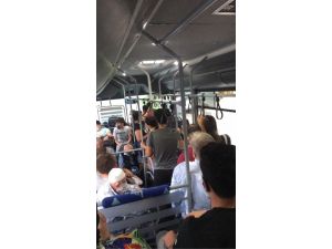 Halk Otobüsünde Sosyal Mesafe Hiçe Sayıldı