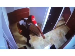 Maskeli ve şapkalı ayakkabı hırsızı güvenlik kamerasına takıldı