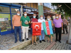 ALTSO destek için esnafa Azerbaycan ve Türk bayrakları dağıttı