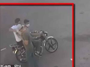 Motosikletli Kapkaççılar Güvenlik Kamerasında