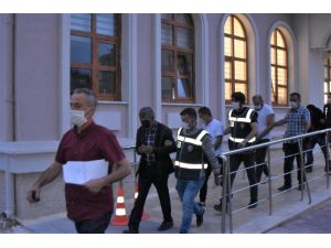 Üç Büyükbaş Hayvan Hırsızlığına Dört Tutuklama
