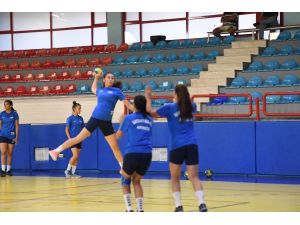 Konyaaltı Hentbol Takımı, Elazığ’ı Konuk Ediyor