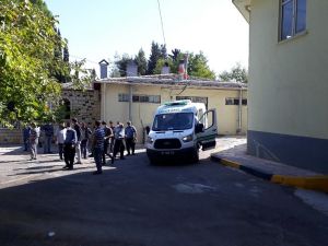 Çatıdan Düşerek Hayatını Kaybetti
