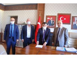 Başkan Koyuncu: “Biz Bu İlçeyi Yenileyeceğiz”
