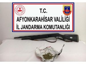 Yetiştirdiği Kenevirleri Satamadan Jandarmaya Yakalandı