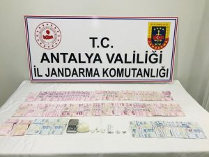 Antalya’da uyuşturucu operasyonu: 4 gözaltı