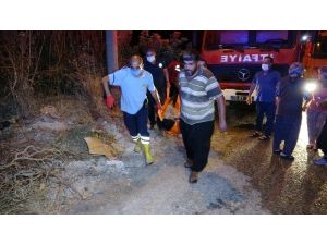 Depodaki Sandıklar Yandı, Dumandan Etkilenen 1 Kişi Hastaneye Kaldırıldı