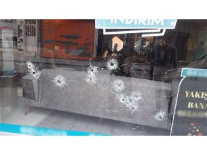 Mobilya Mağazası Kurşunlandı