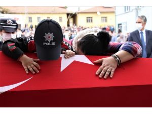 Sakarya’da Şehit Düşen Polis Memuru Ankara’da Toprağa Verildi