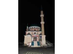 Ankara’da Camiye Yıldırım Düştü