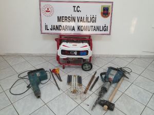 Sit Alanında Kaçak Kazı Yapan 2 Kişi Suçüstü Yakalandı