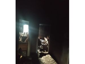 Tarsus’ta 2 Ayrı Evde Çıkan Yangın Hasara Neden Oldu