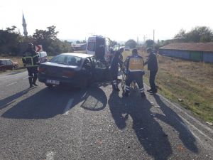 Sandıklı’da Trafik Kazası: 2 Yaralı