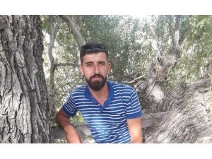Motosikletli genç kazada ağır yaralandı