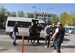 Fetö Operasyonunda Yakalananlardan 3’ü Adliyeye Sevk Edildi