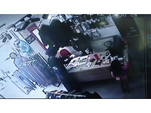 Yanında Çocukla Dükkana Giren Kadın, Esnafın 100 Tl’sini Böyle Çaldı