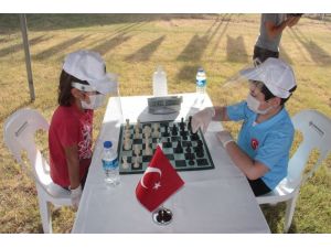 Alanya’da 29 Ekim Coşkusu Satranç Turnuvasıyla Başladı
