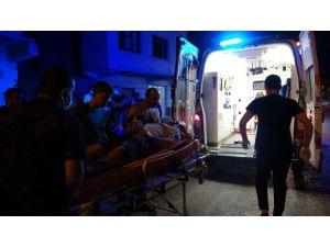 Yayalara Çarpan Alkollü Sürücüye Bir Vatandaş Tampon Yaptı