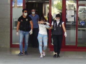 İç çamaşırında uyuşturucu ve hassas teraziyle yakalandı
