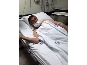 Muhtar Sırtından Bıçaklandı