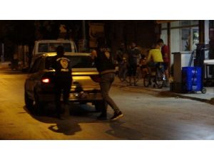 Polisler Zorda Kalana Koştular, Ehliyetsiz Ve Alkollü Sürücüleri Affetmediler