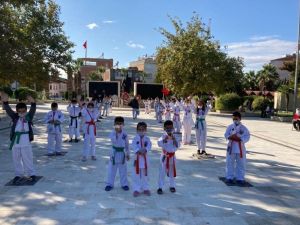 Cumhuriyet Karate Turnuvasına Sarayköy Damga Vurdu