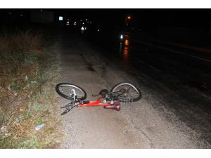 Otomobilin Çarpıp Kaçtığı Bisikletli Çocuk Hayatını Kaybetti
