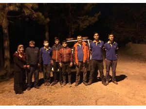 Uçurumda Mahsur Kalan Gençleri Afad Kurtardı