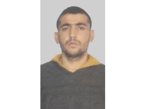Kahvaltı Hazırlamayan Eşine Kafa Atıp Burnundan Bıçakladı
