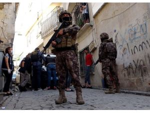 Denizli’de Aranan Şahıslara Yönelik Operasyon; 2 Tutuklama