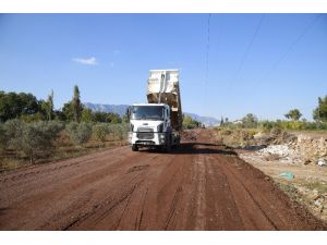 Döşemealtı’nda yol çalışmalarına yeniden start verildi