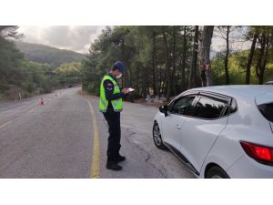 Adana’da Emniyet Kemeri Takmayan Sürücülere Para Cezası