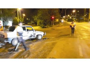 Kozan’da Trafik Kazası: 2 Yaralı