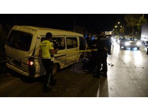 Pazar dönüşü feci kaza: 1 ölü, 1 yaralı