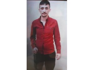 Uyuşturucu Satmak İstemeyince Kafasına Sıktılar