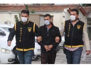 Adres Soran Kadının Cüzdanını Çaldı Suçüstü Yakalandı