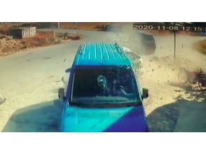 Park halindeki aracın içinde hayatının şokunu yaşadı