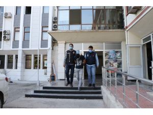 Yemek Ve Tatlı Ismarlayıp Dolandırdı