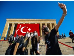 Muratpaşa Belediyespor Kadın Hentbol Takımı Anıtkabir’i Ziyaret Etti