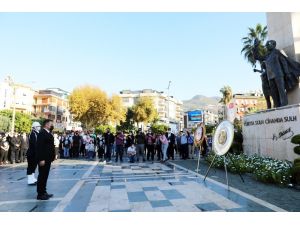 Atatürk Alanya’da saygı duruşu, şiir ve türkülerle anıldı