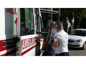Direksiyon başında rahatsızlanan sürücü kaza yaptı