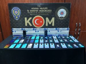 Adana’da Kaçak Cep Telefonu Operasyonu