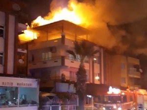 Dumanı Fark Eden Baba, Ailesini Alevlerin Kıyısından Kurtardı