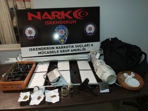 Evine Uyuşturucu Serası Kurmuş