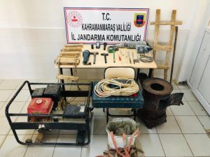 Kahramanmaraş’ta Kaçak Kazı Yapan 4 Kişi Suçüstü Yakalandı