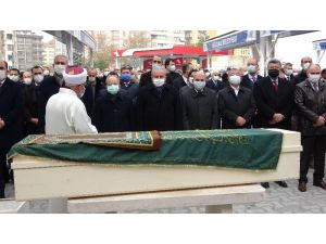 Tbmm Başkanı Şentop Ve Bakan Gül Konya’da Cenazeye Katıldı