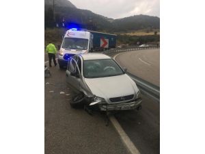 Eğirdir’de Otomobil Bariyerlere Çarptı: 1 Yaralı