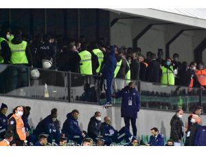 Denizlispor-fenerbahçe Maçında Yöneticiler Arasında Tartışma Çıktı