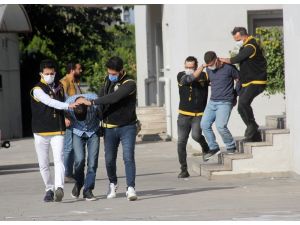 Yere Yatırdıkları Adamın Parasını Gasp Eden 3 Zanlı Tutuklandı