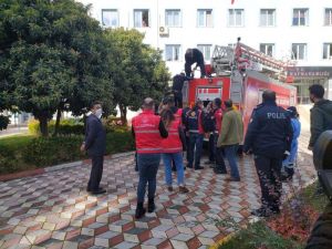 Bucak’ta İntihar Girişiminde Bulunan Genç İkna Edildi